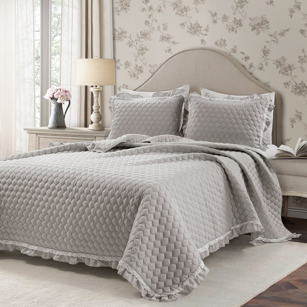 Lush Decor Ella Shabby Chic Ruffle Lace 3 Piece Quilt Set