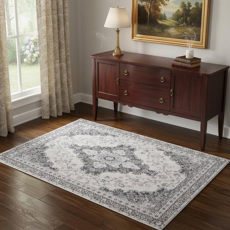 HomeRoots Medallion Traditional Rectangle Area Rug - 4' X 6'