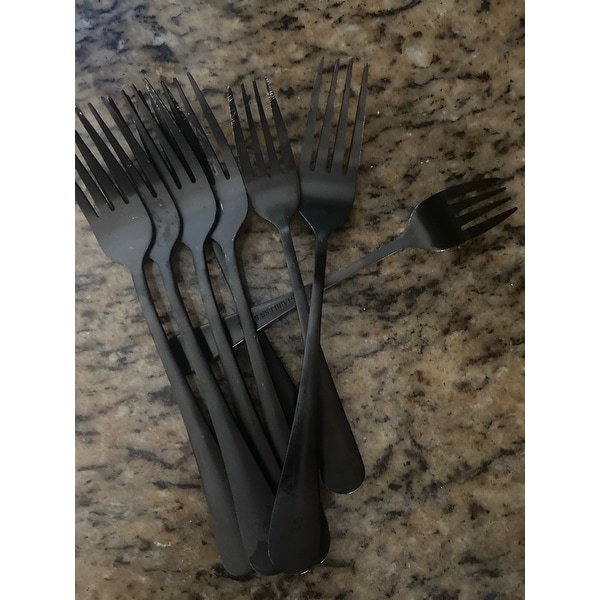 https://ak1.ostkcdn.com/images/products/is/images/direct/0cfc9250e95587d381a742b0d2bdee5155500ef7/Matte-Black-Stainless-Steel-Silverware-Set-by-Hiware.jpeg