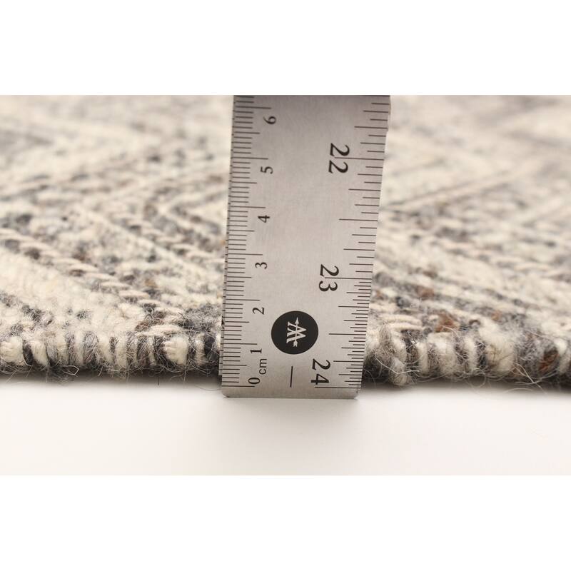 ECARPETGALLERY Hand Tufted Timeless Khaki Wool Rug - 5'3 x 7'11