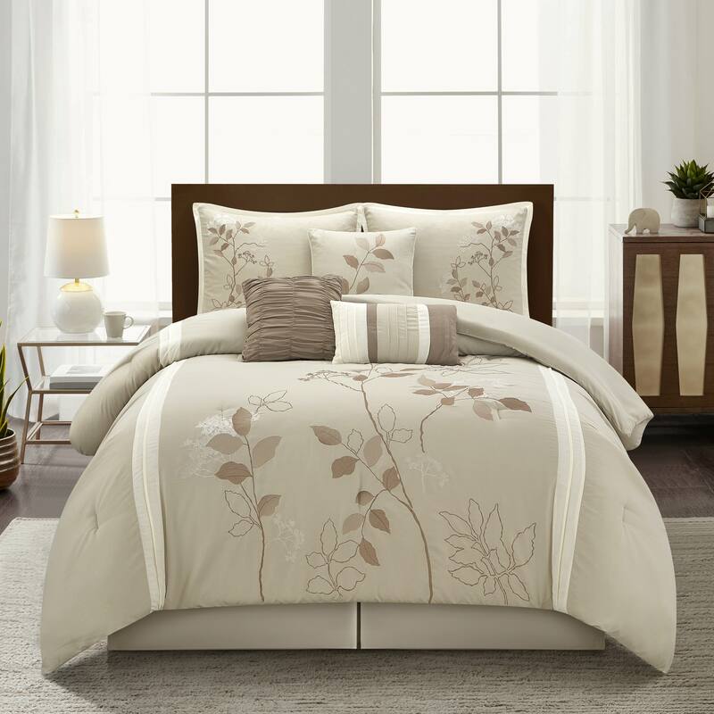 Nanshing Tracy 7-Piece Minimalist Botanical Comforter Set