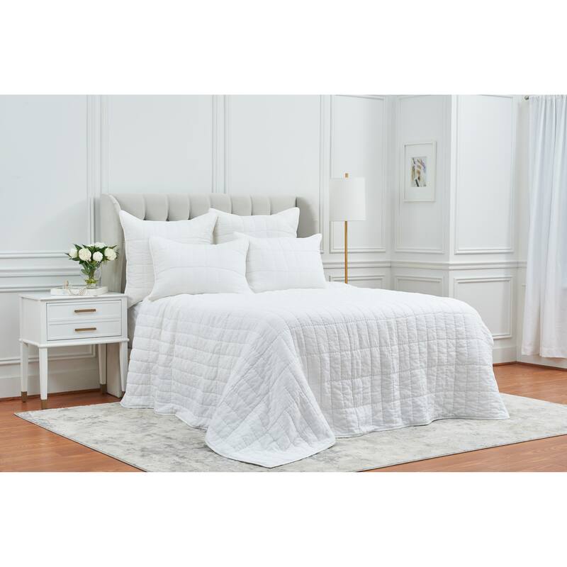 90" x 92" Odine Dove Modern Premium Luxury Queen Bedding Quilt