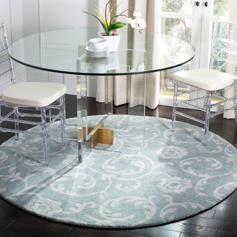 SAFAVIEH Handmade Soho Britta Scroll N.Z. Wool Rug - 6' Round - Light Blue/Silver