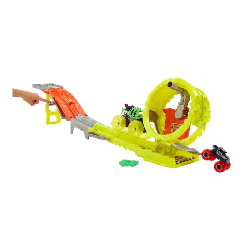 Hot Wheels Monster Trucks Charge & Chase Challenge Track Set - Yellow