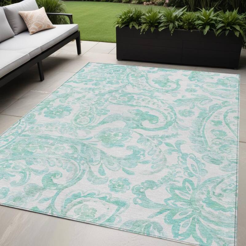 HomeRoots Paisley Transitional Rectangle Outdoor Rug - 5' X 8'
