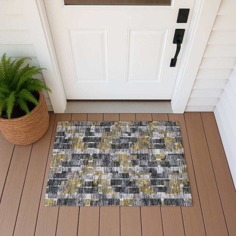 Machine Washable Indoor/ Outdoor Casual Carson Chantille Rug - Black - 1'8" x 2'6"