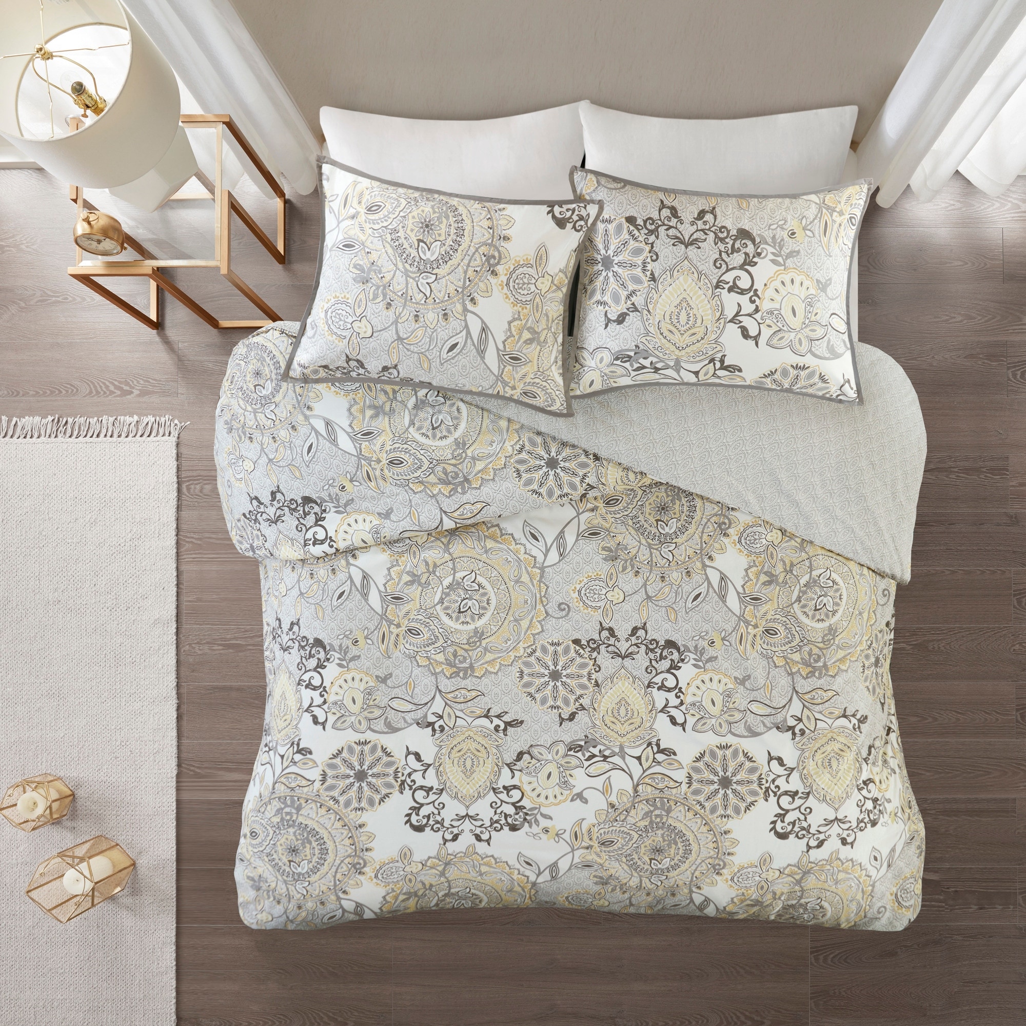 Madison Park Isla 3 Piece Cotton Floral Printed Reversible Duvet Cover Set (Insert Excluded)