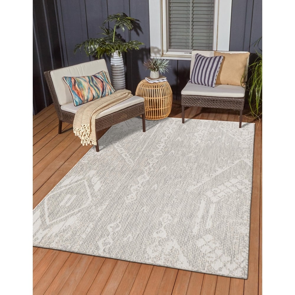 Outdoor Ogooplario Collection Area Rug