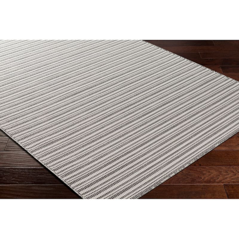 Livabliss Hampton Indoor/ Outdoor Classic Striped Area Rug
