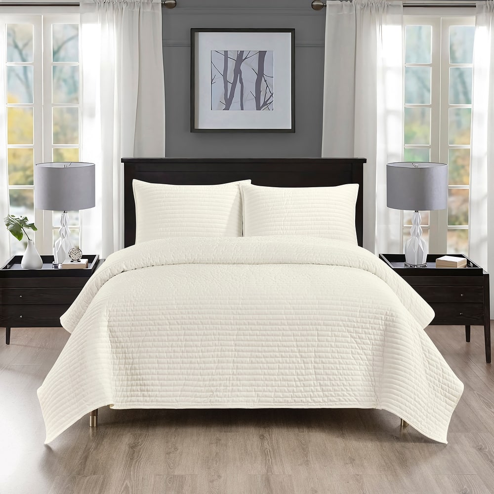 Pointehaven Heavy-Weight Oversized Channel Design Velvet Quilt Sets