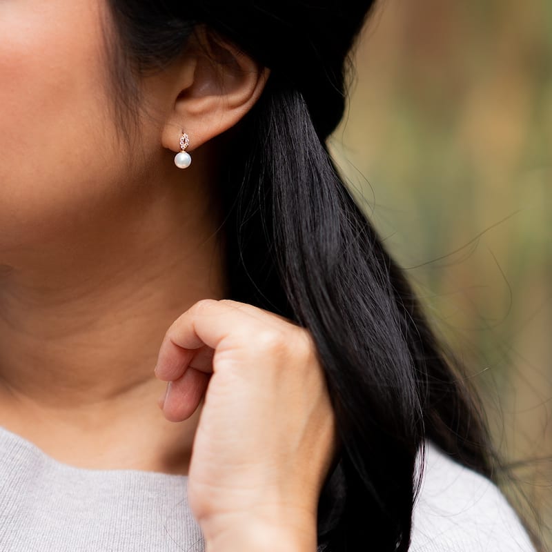 14k Yellow Gold Freshwater Pearl Bow Design Stud Earrings
