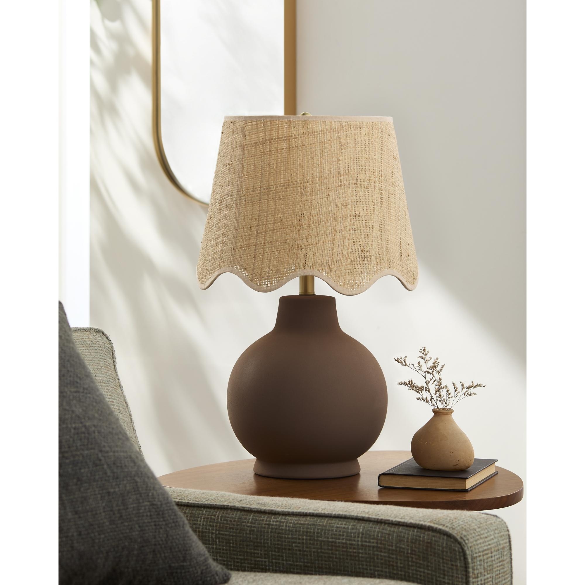 Livabliss Stella Diminuta Traditional Accent Table Lamp