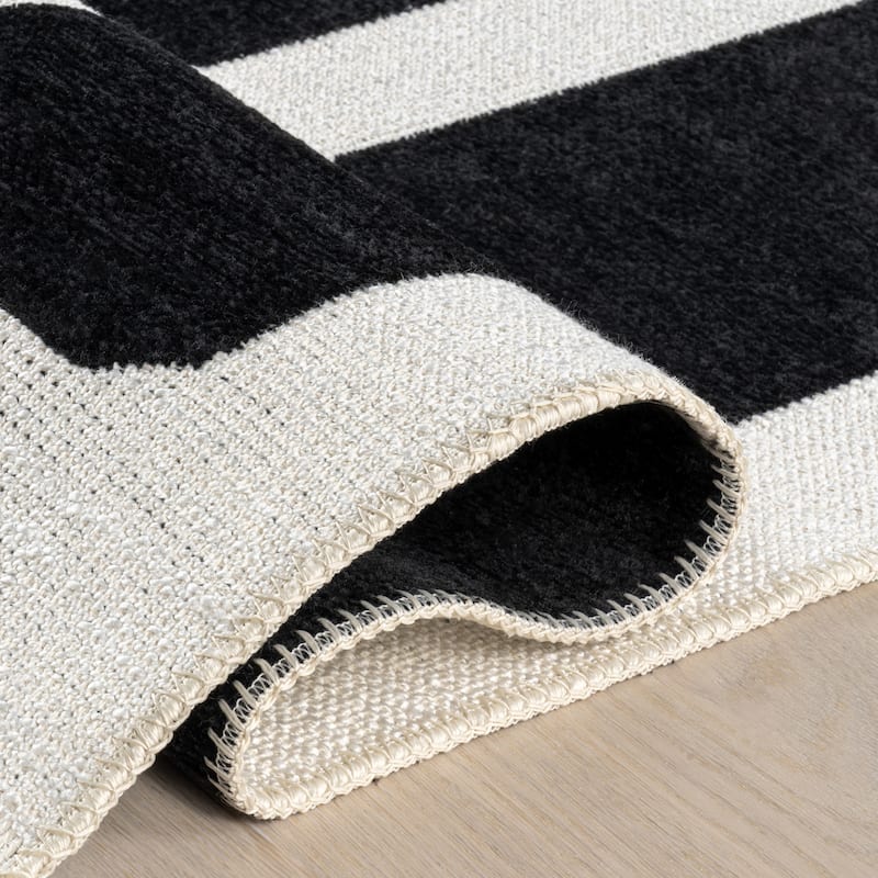Nuloom Rashana SuperioWash Geometric Reversible Machine Washable Area Rug