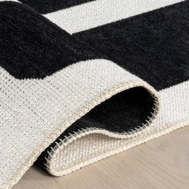Nuloom Rashana SuperioWash Geometric Reversible Machine Washable Area Rug