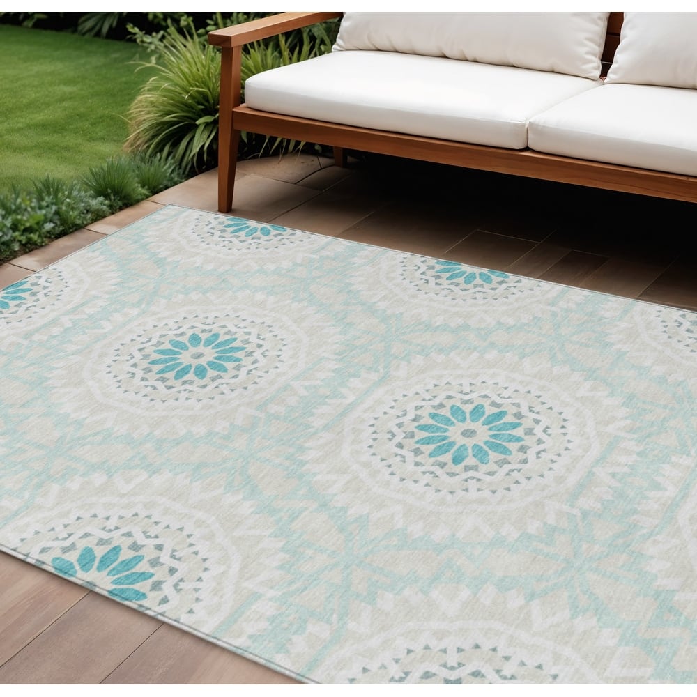 HomeRoots Floral Medallion Transitional Rectangle Outdoor Rug