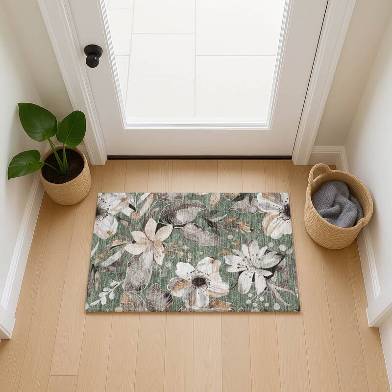 Machine Washable Indoor/ Outdoor Floral Chantille Rug