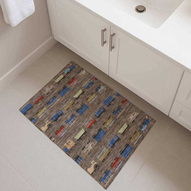 Machine Washable Indoor/ Outdoor Modern Train Chantille Rug