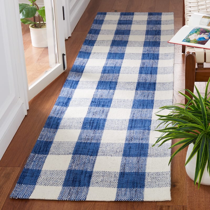SAFAVIEH Handmade Marbella Varhudi Wool Rug - 2'3" x 9' Runner - Navy/Ivory
