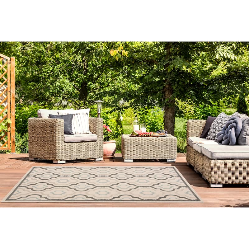 SAFAVIEH Courtyard Oyvor Indoor/ Outdoor Waterproof Patio Backyard Rug