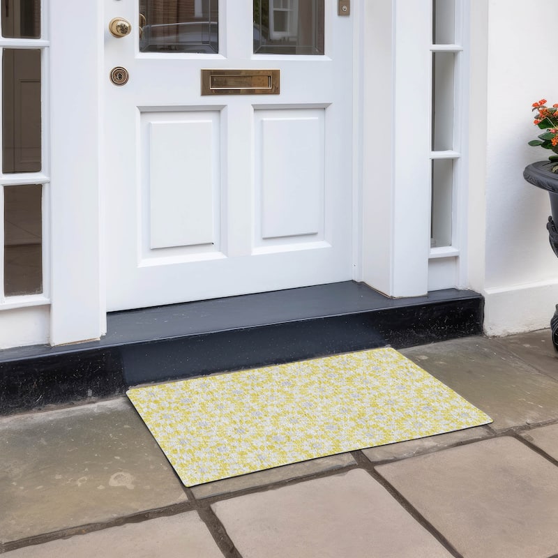 Machine Washable Indoor/ Outdoor Chantille Modern Boho Rug - Yellow - 1'8" x 2'6"
