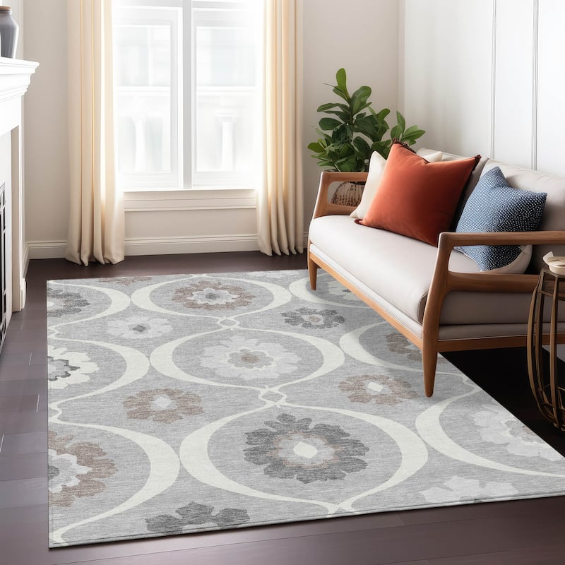 Machine Washable Indoor/ Outdoor Chantille Floral Geo Rug