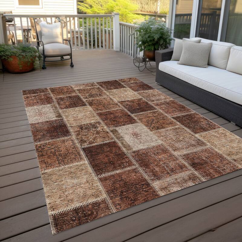 Machine Washable Indoor/ Outdoor Chantille Traditional Patchwork Rug