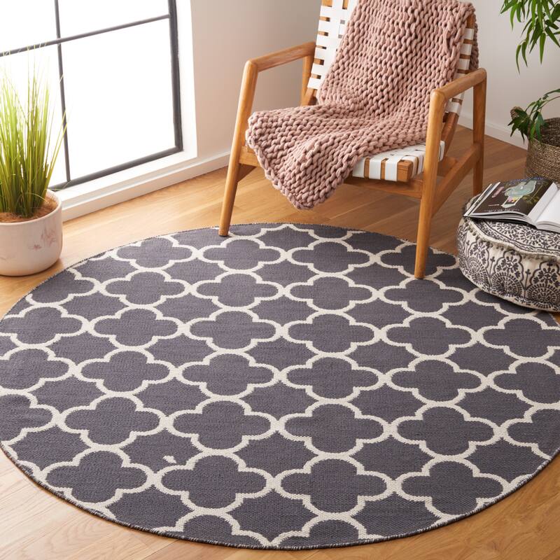 SAFAVIEH Handmade Flatweave Montauk Tristan Casual Cotton Rug - 6' Round - Dark Grey/Ivory