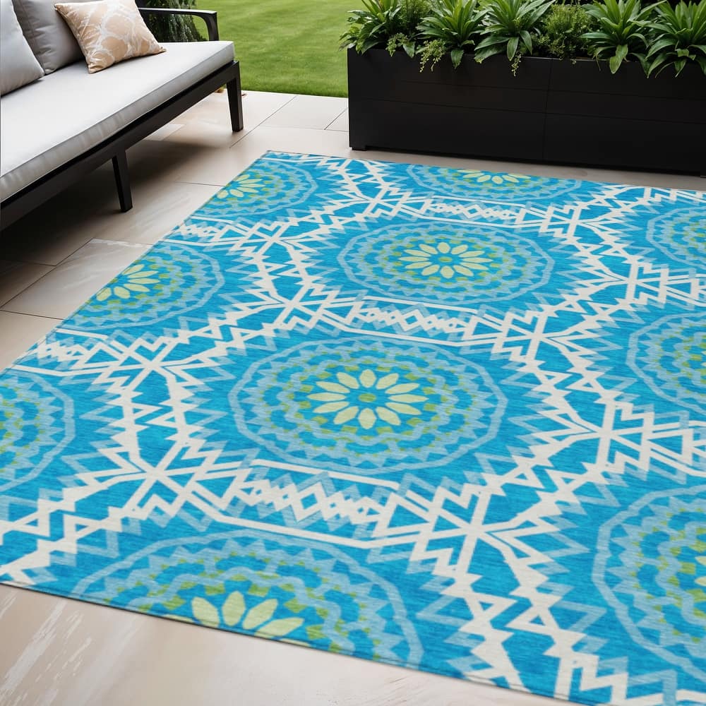 HomeRoots Floral Medallion Transitional Rectangle Outdoor Rug
