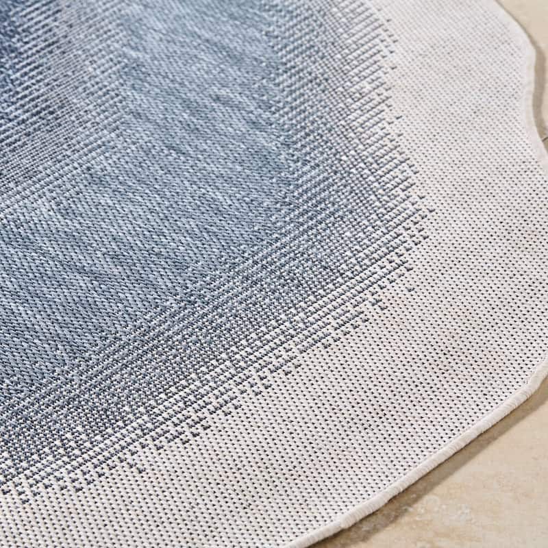 Livabliss Miami Beach Traditional Indoor/Outdoor Area Rug