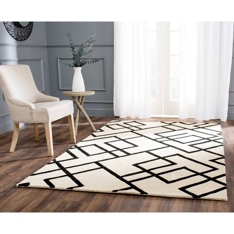 SAFAVIEH Handmade Soho Gulsevim Deco N.Z. Wool Rug