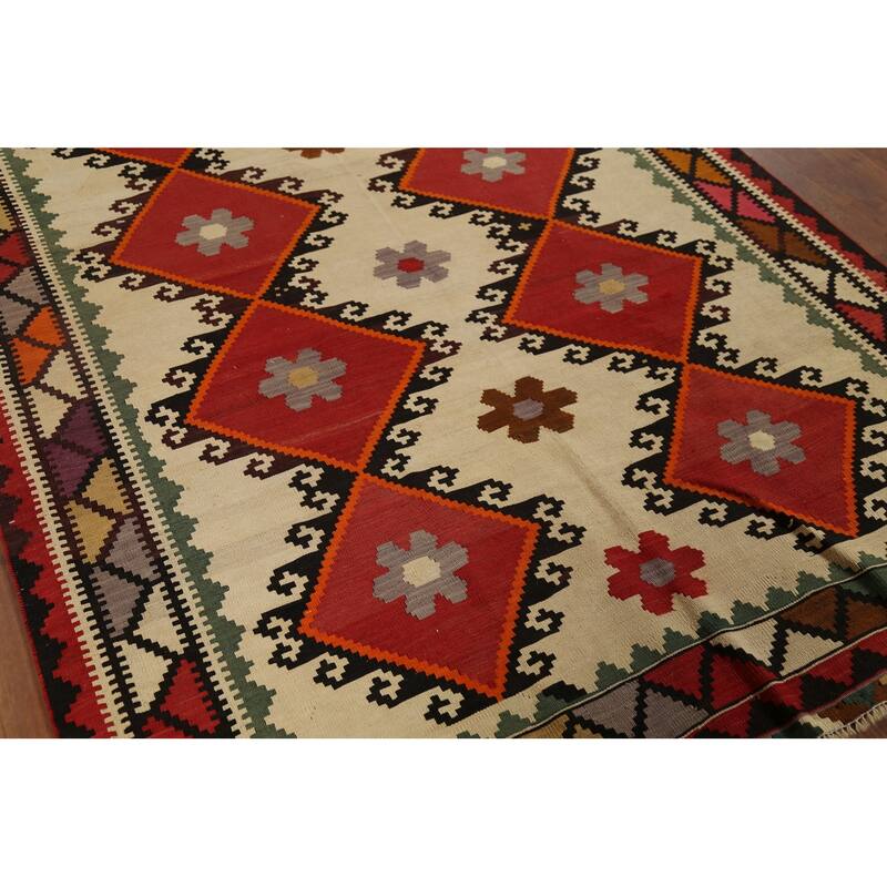 Hand-Woven Vegetable Dye Kilim Qashqai Persian Vintage Wool Carpet - 5'3"x 8'5"