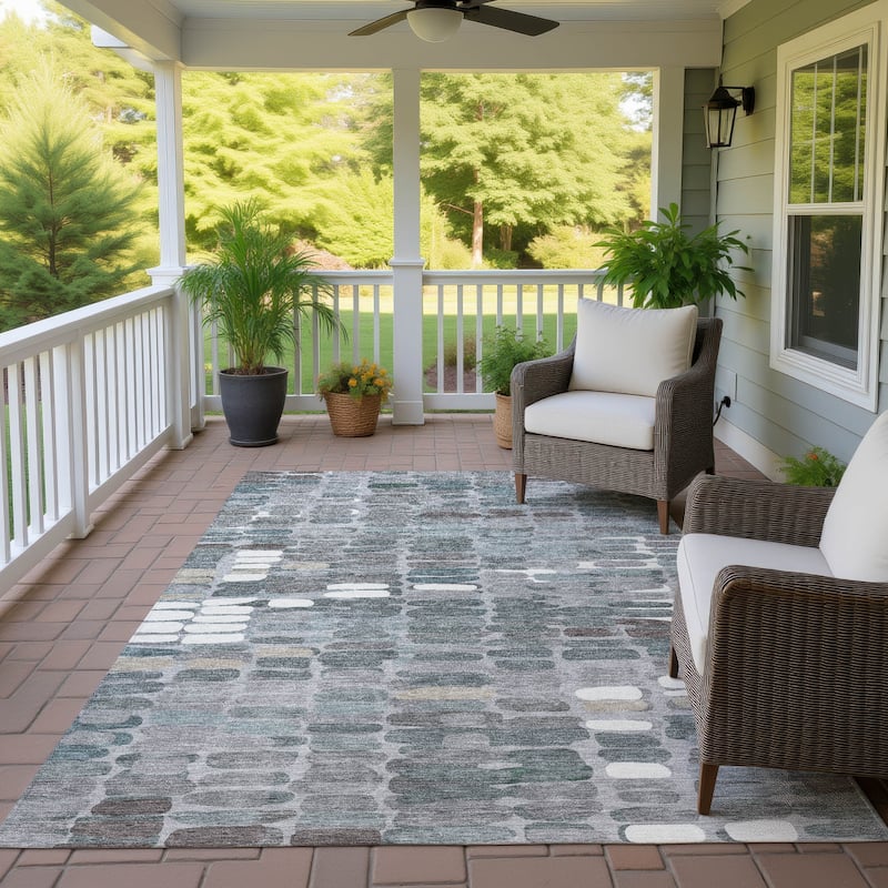Machine Washable Indoor/ Outdoor Modern Caps Chantille Rug