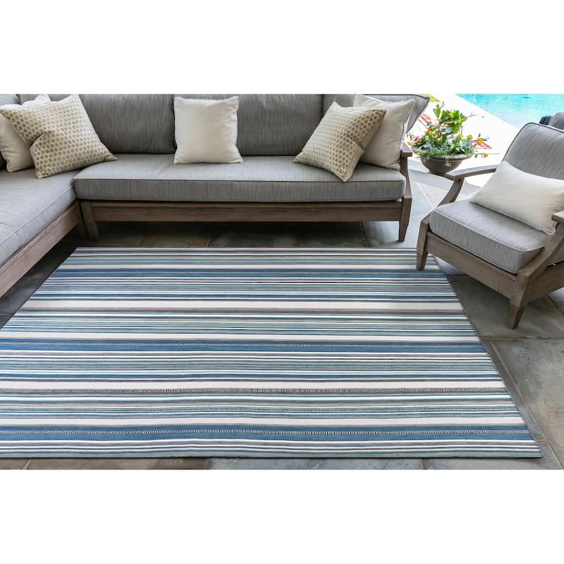 Liora Manne Sonoma Malibu Stripe Hand-woven Indoor/ Outdoor Area Rug
