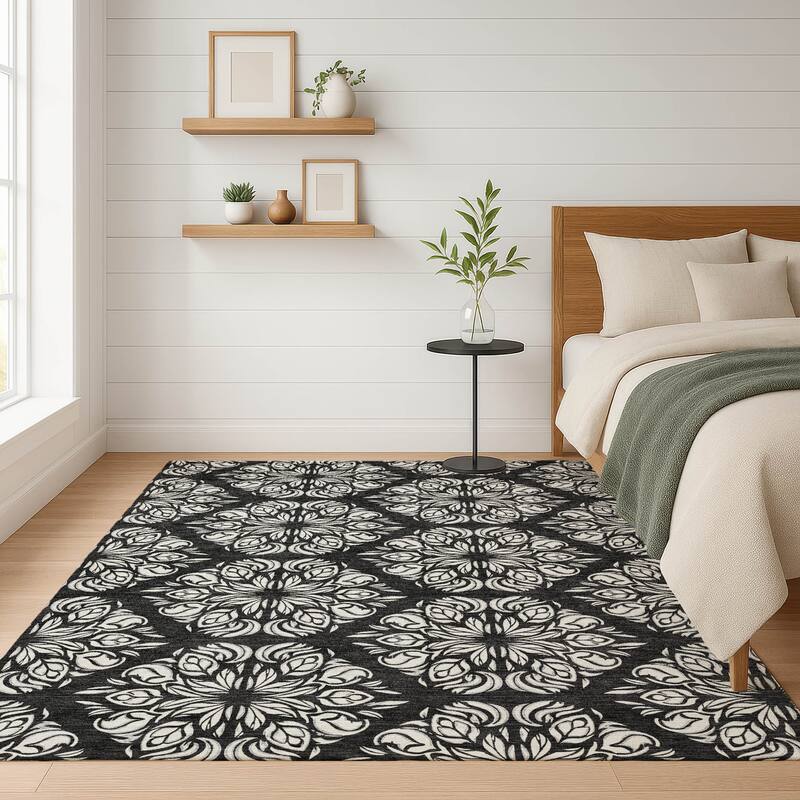 Machine Washable Indoor/ Outdoor Damask Pearl Chantille Rug