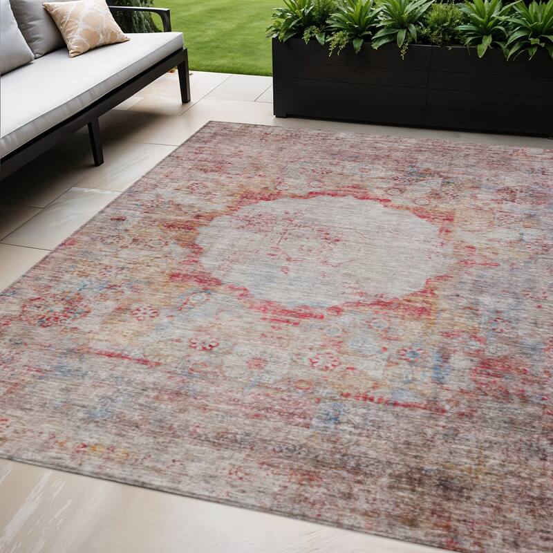 HomeRoots Oriental Traditional Rectangle Outdoor Rug - 5' X 8'