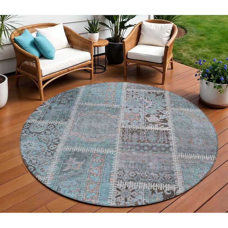 HomeRoots Patchwork Transitional Rectangle Outdoor Rug - 8' Round