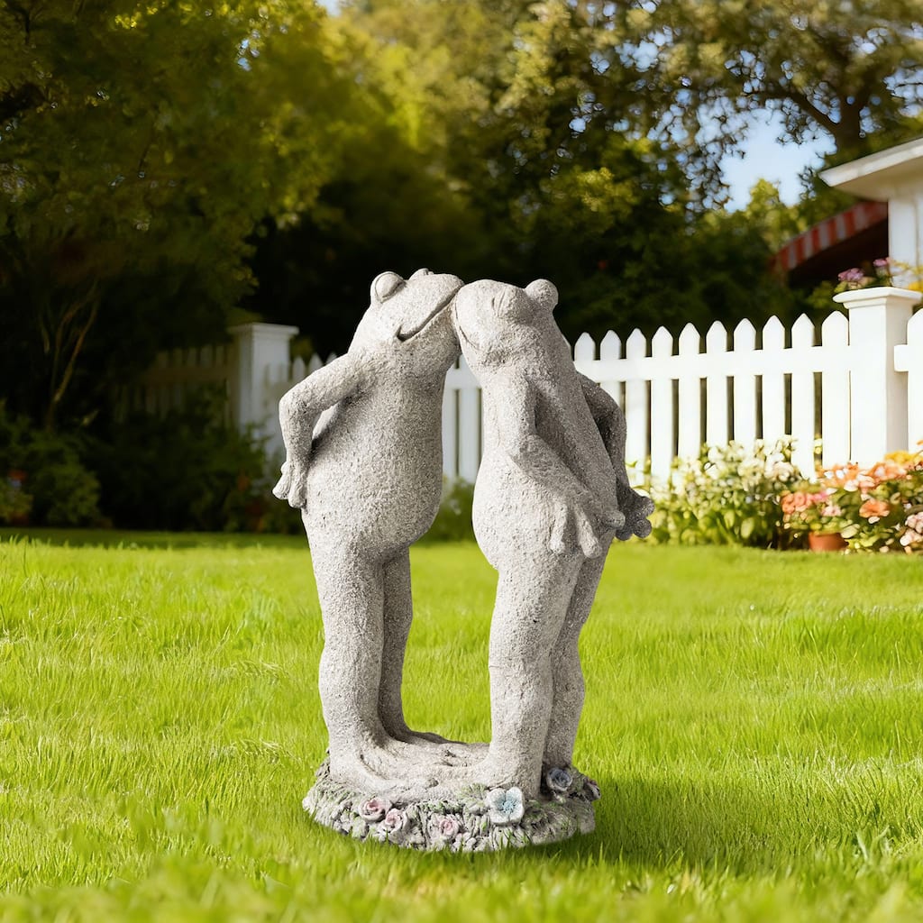 Glitzhome 15.25''H Resin Two Kissing Frog Statue