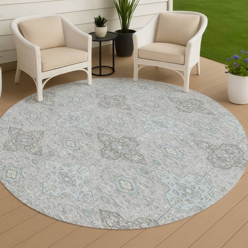Machine Washable Indoor/ Outdoor Traditional Columbus Chantille Rug - Silver - 8' x 8'