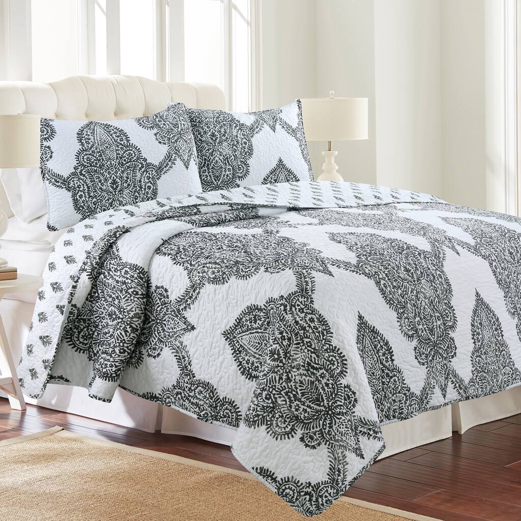 Batik Medallion Damask Reversible Ultra-Soft Microfiber Quilt Set