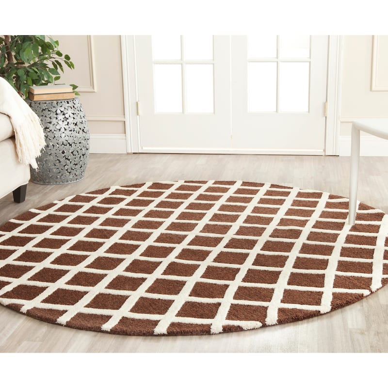 SAFAVIEH, Handmade Cambridge Siire Moroccan Trellis Wool Rug - 6' Round - Dark Brown/Ivory