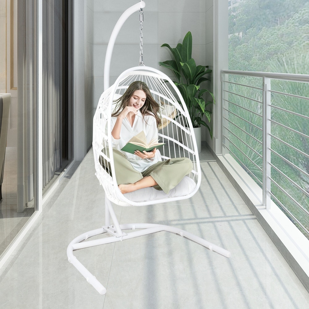 https://ak1.ostkcdn.com/images/products/is/images/direct/0d7f43456f1bf0c18c580bcf0ca9827af4eac90e/Rattan-egg-chair-with-stand%2C-White.jpg