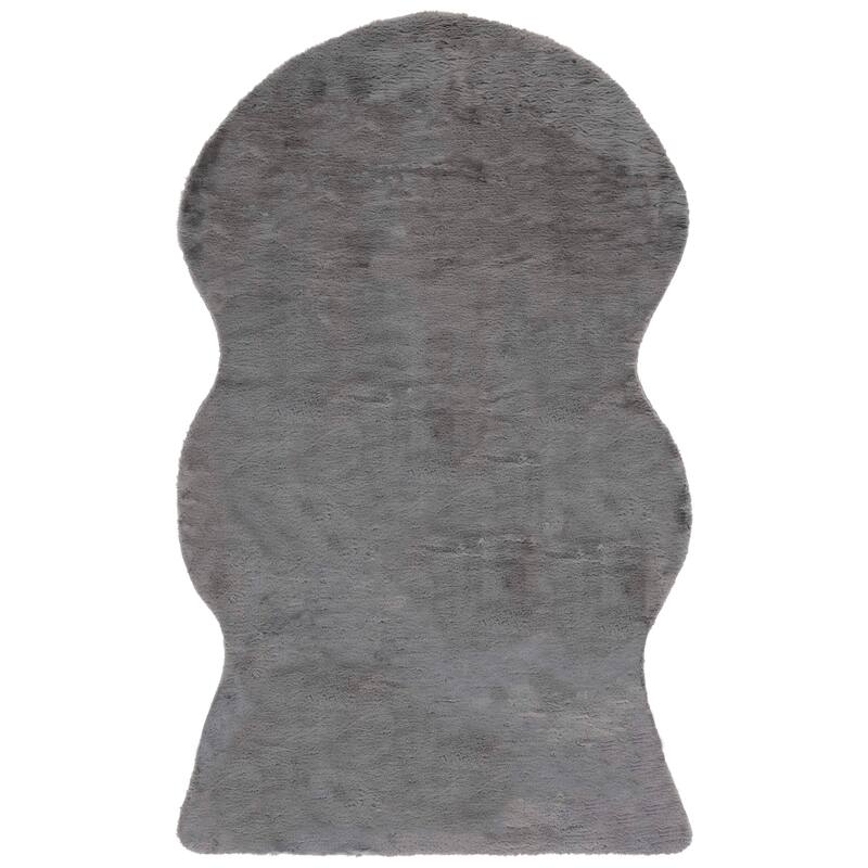 SAFAVIEH Faux Sheep Miguela Hariklia 2.4-inch Thick Rug