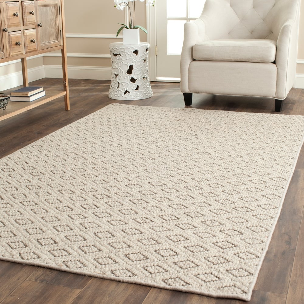 SAFAVIEH Diamond Nhieu Wool Rug