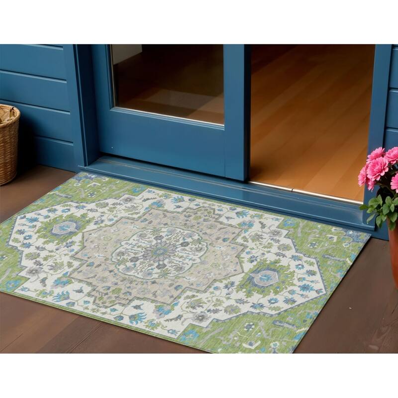 HomeRoots Oriental Traditional Rectangle Outdoor Rug - 3' x 5'