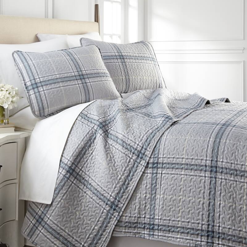 Vilano Choice Ultra-Soft Plaid 3-piece Quilt and Sham Set - Grey Plaid - King - Cal King