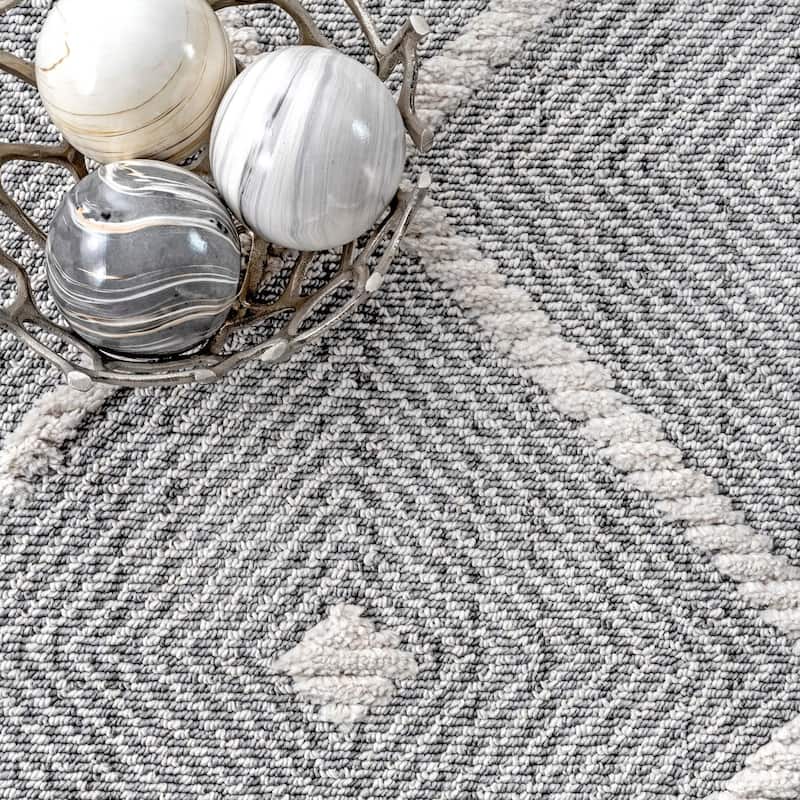 Nuloom Casual Geometric Tiles Tassel Quentin Area Rug