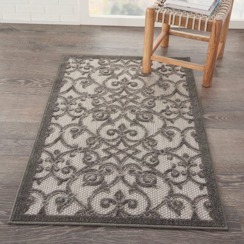 Nourison Aloha Transitional Scroll Indoor/Outdoor Damask Rug