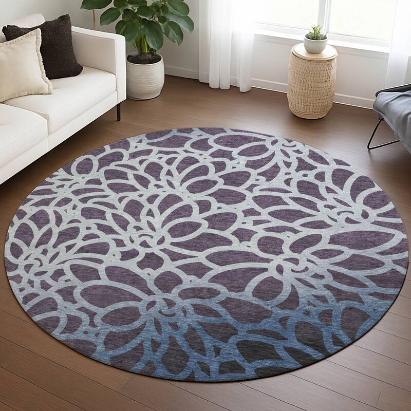 Machine Washable Indoor/ Outdoor Floral Craze Chantille Rug