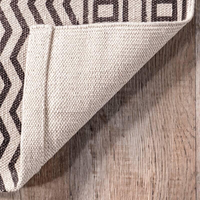 Nuloom Lydie Bohemian Banded Cotton Area Rug