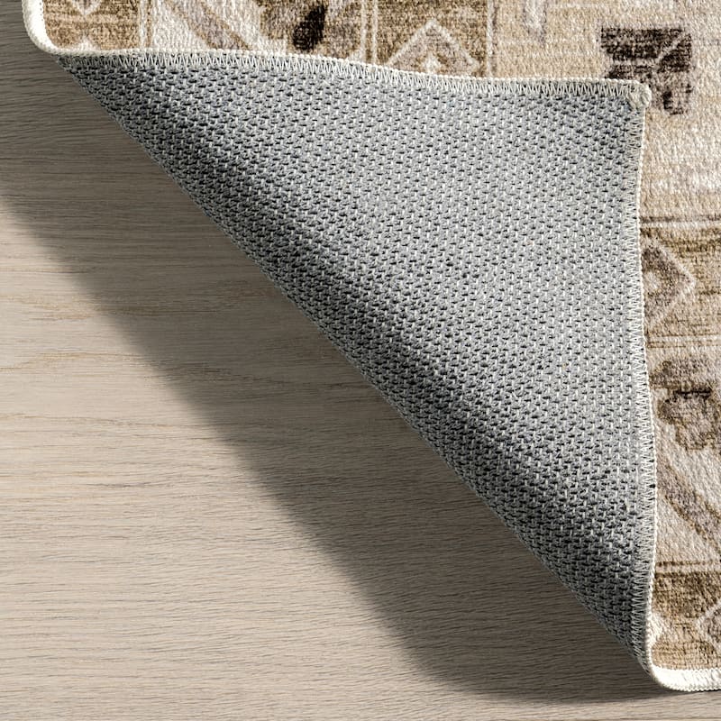 Clovebud Geometric Machine Washable Area Rug
